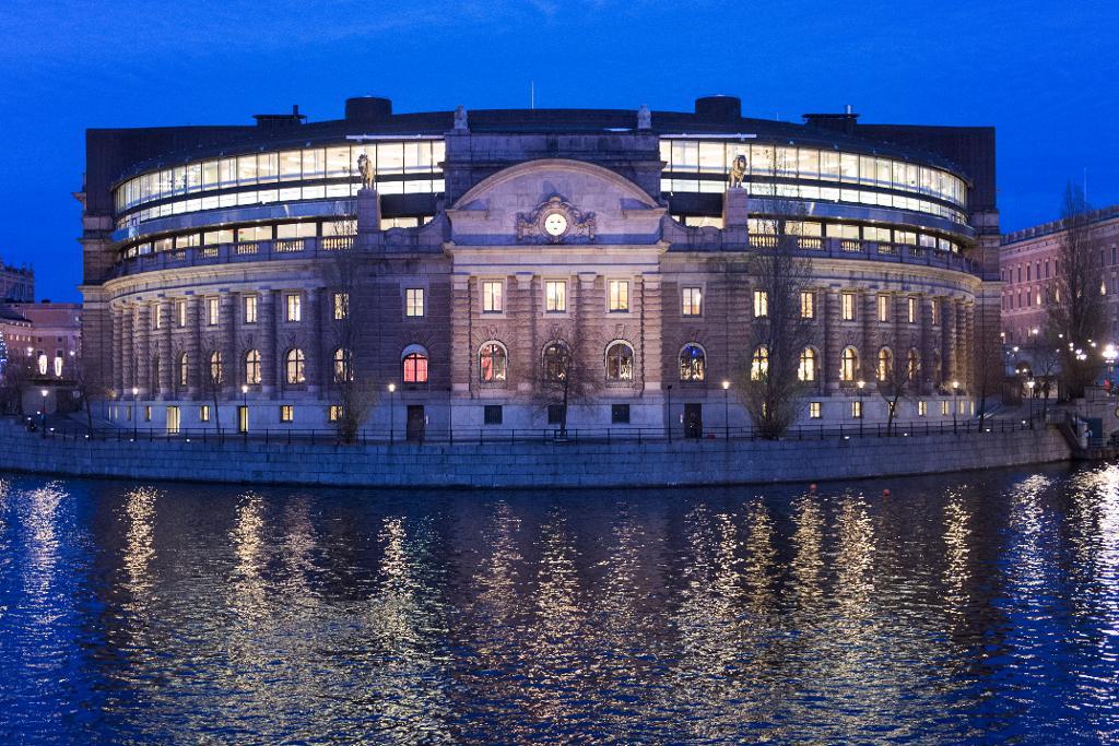 Moderata tjänstemän ska ha träffat sverigedemokratiska i riksdagen apropå framtida samarbete. (Foto: Stina Stjernkvist/TT-arkivbild)