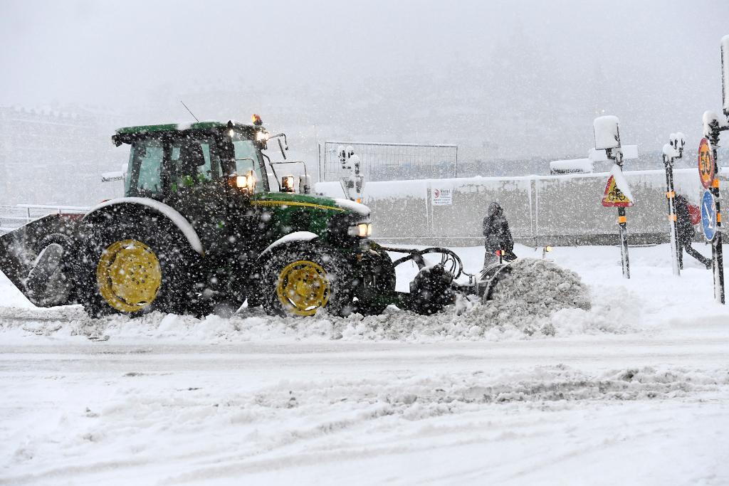 Klass 1-varning för snöfall råder i stora delar av landet. Arkivbild. (Foto: Jonas Ekströmer/TT)