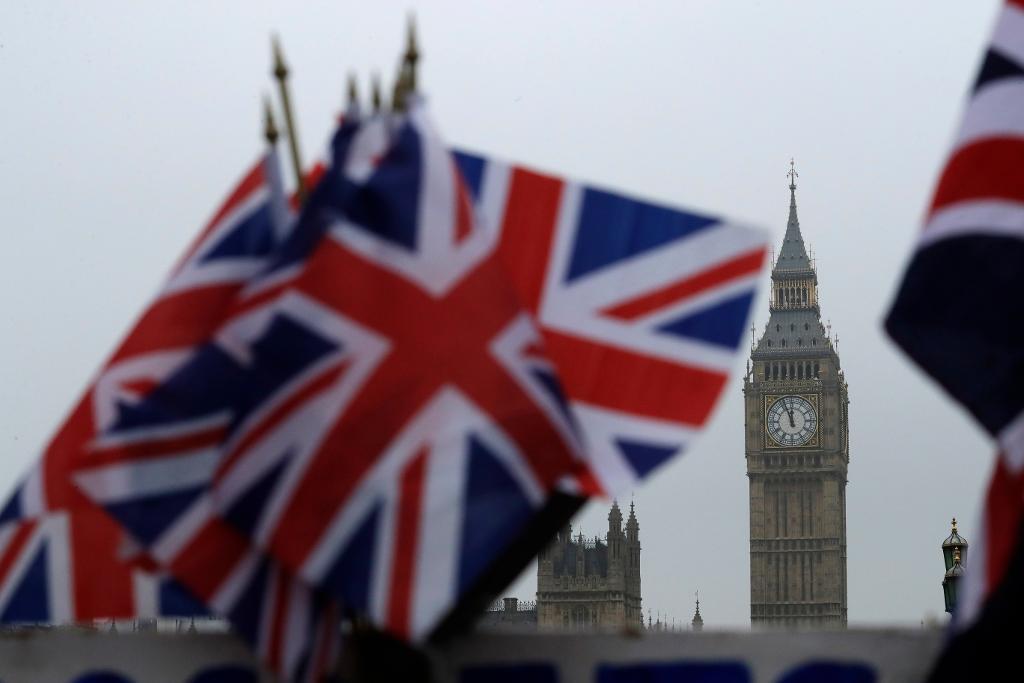 Brittiska regeringen vill hinna aktivera artikel 50 under mars månad - allra helst redan i tid till EU-ledarnas nästa toppmöte i Bryssel, den 9-10 mars.   Foto: Matt Dunham/AP/TT-arkivbild