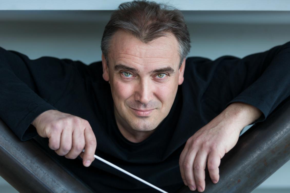 




Jaime Martín har varit chefsdirigent för Gävle Symfoniorkester sedan juli 2013. (Foto: Gävle konserthus)                                                                                                                                                                                                                            