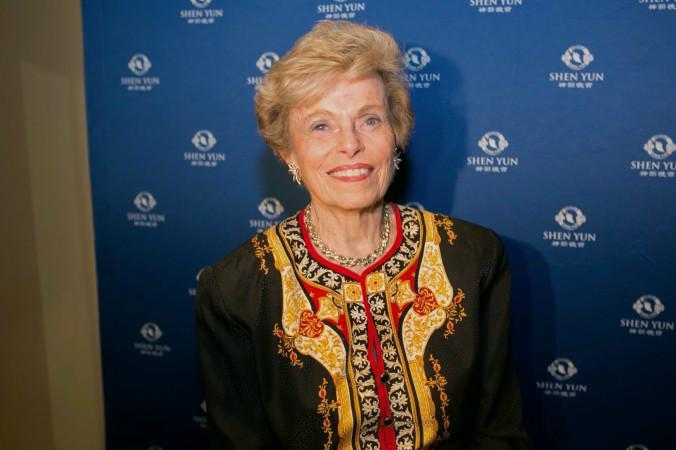



Ellen Sauerbrey, tidigare biträdande utrikesminister i USA, såg Shen Yun Performing Arts föreställning i Baltimore den 18 februari. Foto: Epoch Times                                                                                                                                                                                