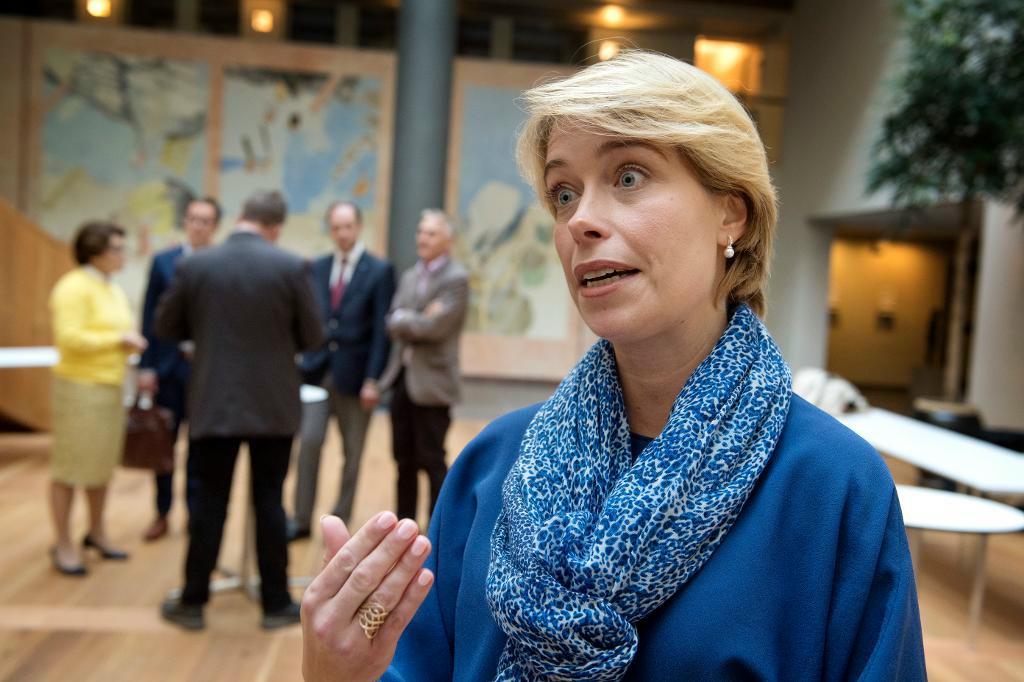 



Socialförsäkringsminister Annika Strandhäll (S) tycker att Försäkringskassans ändrade handläggningsrutiner innebär en Kafkaliknande process för många sjukskrivna och föreslår nu en lagändring. Arkivbild. Foto:
Jessica Gow/TT                                                                                                                                                                                