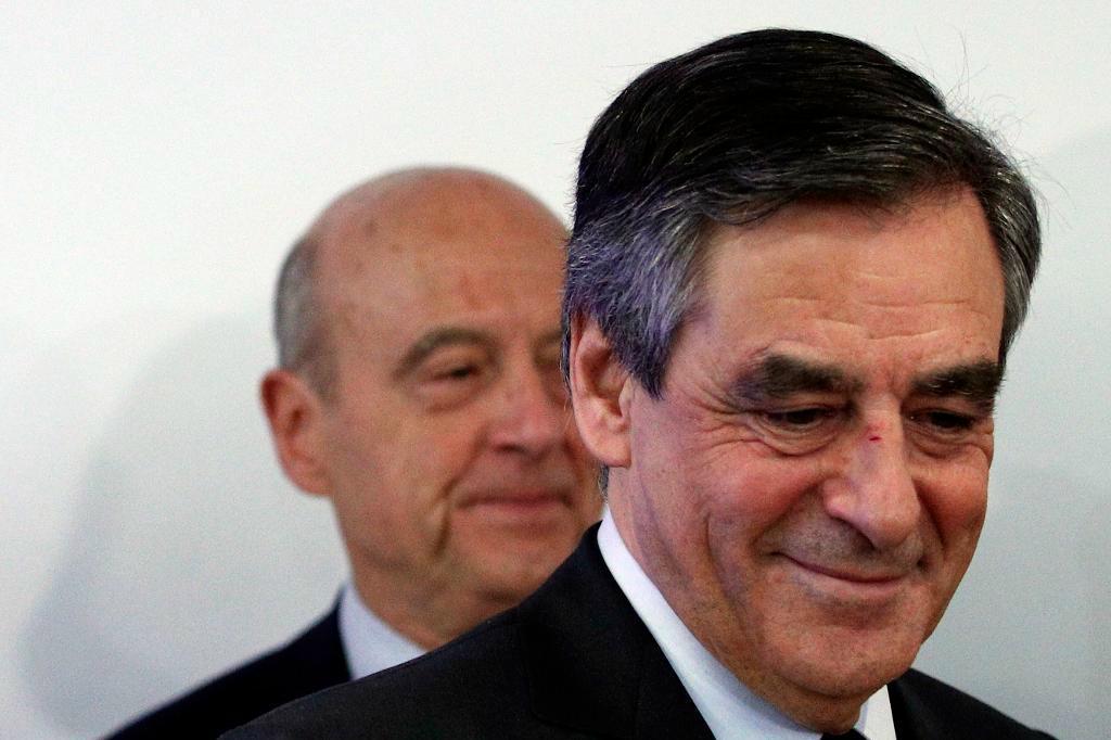 
Alain Juppé och François Fillon. Foto: Christophe Ena/AP/TT-arkivbild                                            