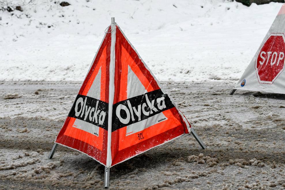 

En skolbuss har kört i diket utanför Oskarshamn.  Foto: Johan Nilsson/TT-arkivbild                                                                                        