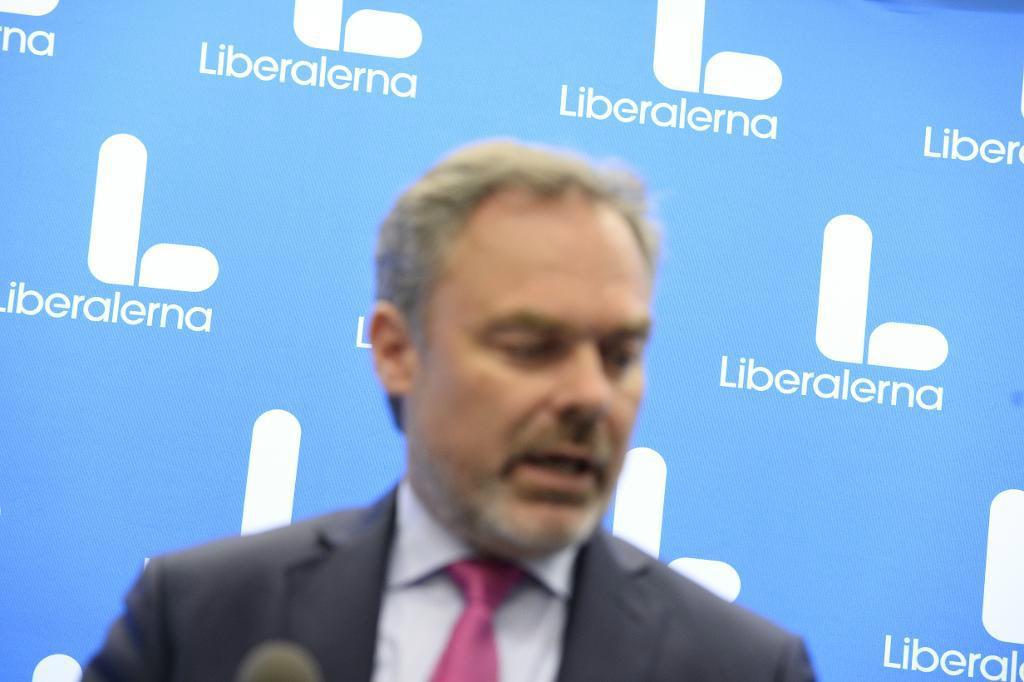 
Namnbytet från Folkpartiet till Liberalerna och en ny partisymbol har hittills inte hjälpt partiledaren Jan Björklund i hans arbete med att få partiet att växa. Foto: Arkivbild.
Pontus Lundahl/TT                                            