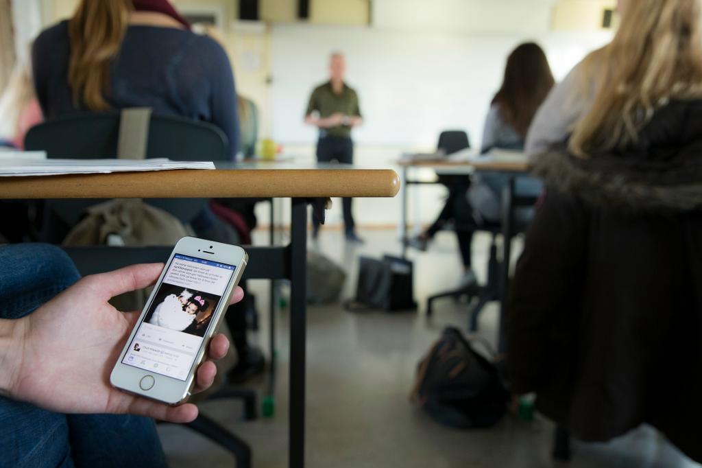 
Ytterligare ett nationellt prov har läckt ut på en skola i Stockholmsområdet. Foto: Roald Berit/TT/Arkiv                                            