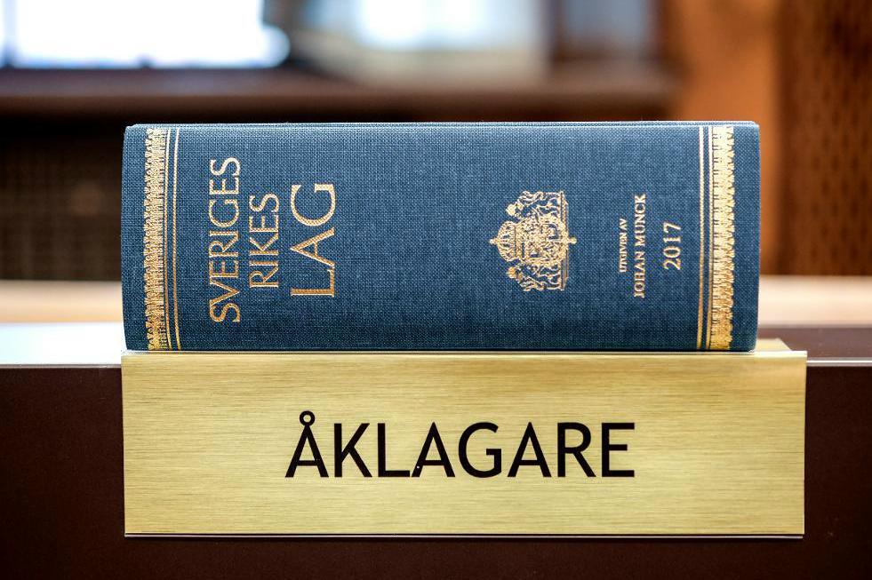 

Mannen åtalas misstänkt för att ha beställt mord på två av dotterns kompisar. Foto: Anders Wiklund/TT-arkivbild                                                                                        