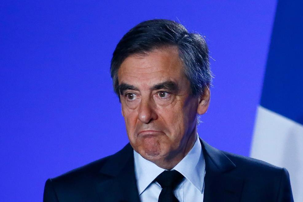 François Fillon, konservativ kandidat i det franska presidentvalet, är pressad av en korruptionsutredning. Foto: Francois Mori/AP/TT