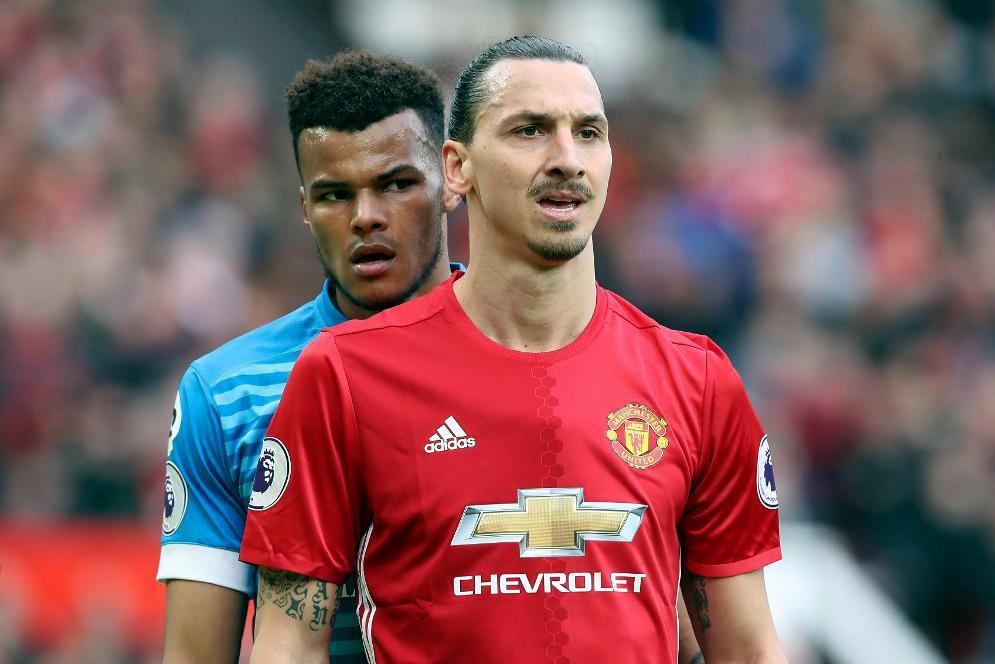 
Tyrone Mings och Zlatan Ibrahimovic. Foto: Martin Rickett                                            