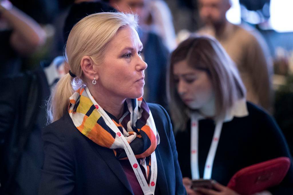 
Infrastrukturminister Anna Johansson (S) vill reda ut vad som kan göras för att stoppa kapningar av lastbilar. Foto: Thomas Johansson/TT                                            