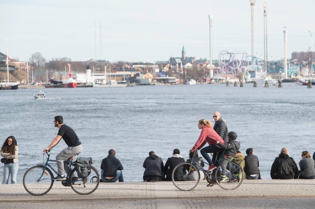 
Många njuter när vårljuset tittar fram, men inte alla gläds åt årstiden. Foto: Fredrik Sandberg/TT-arkivbild                                            