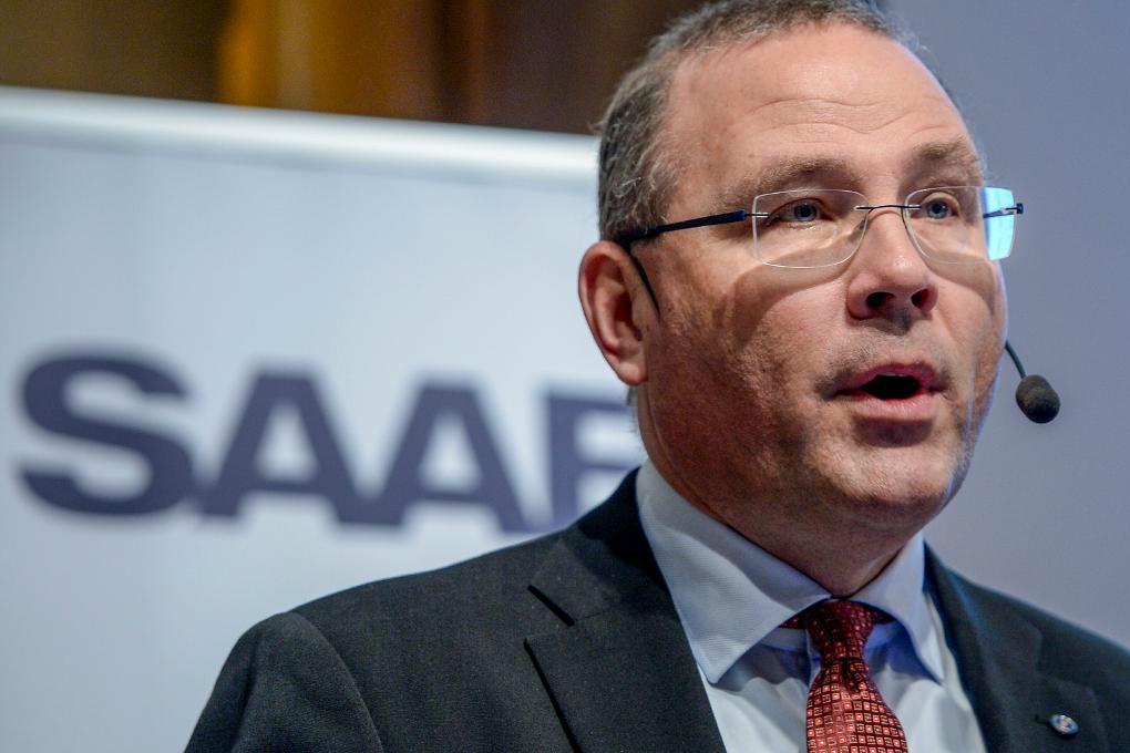 
Saabs vd Håkan Buskhe presenterar delårsrapport. Foto: Anders Wiklund/TT-arkivbild                                            