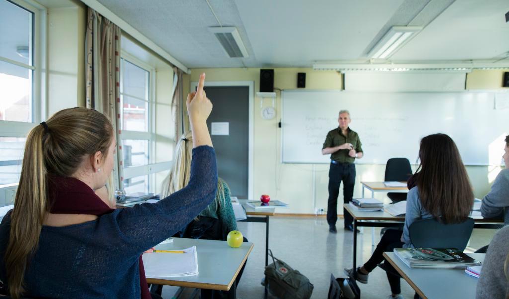 

Ensamkommande i gymnasiet får förlängt uppehållstillstånd, om de sköter skolan. Arkivbild. Foto från TT.                                                                                        