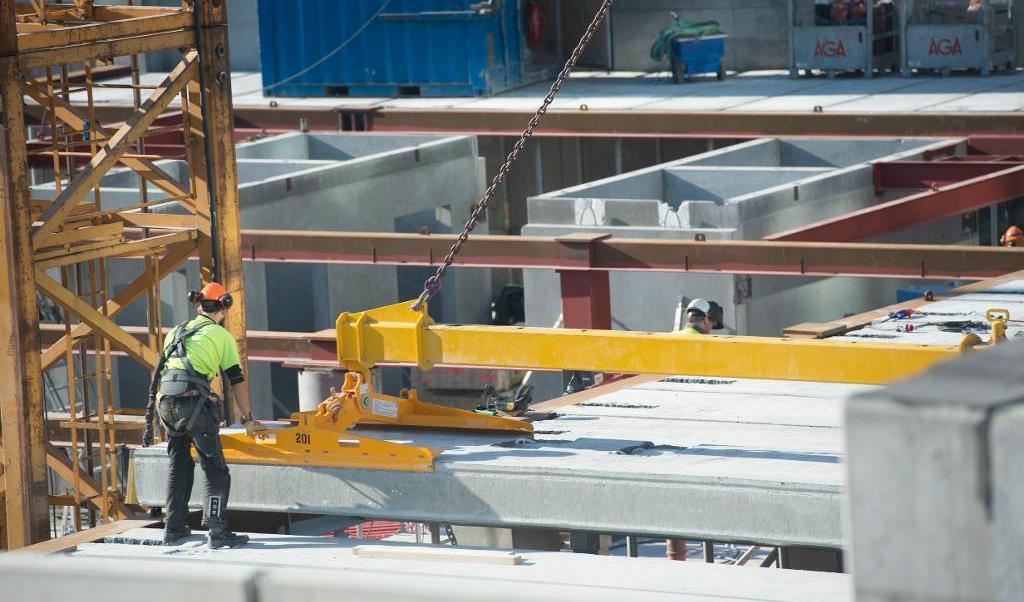 
En nationell insats på byggarbetsplatser ledde till fem förbud att fortsätta arbetet på grund av allvarliga arbetsmiljörisker. Foto: Fredrik Sandberg/TT                                            