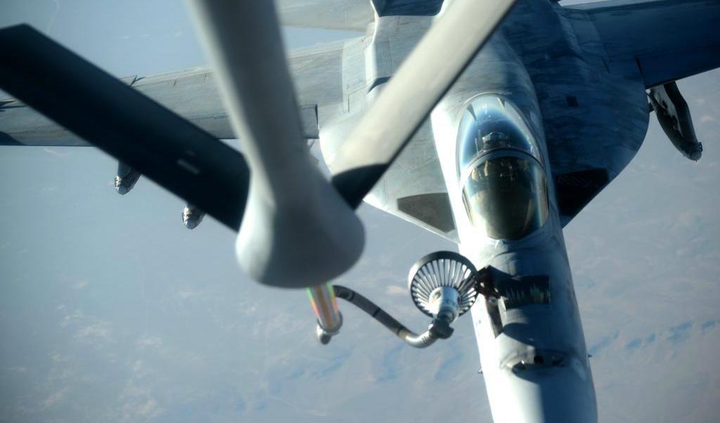 Ett amerikanskt stridsflygplan lufttankas i irakiskt luftrum efter flygräder i grannlandet Syrien. Arkivbild. Foto:
US Air Force/Shawn Nickel via AP