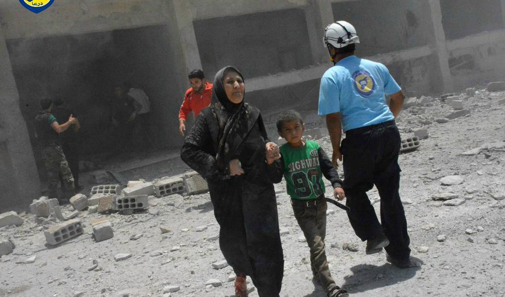 
Ett bostadsområde i Daraa efter flygräder i förra veckan. Foto: Vita hjälmarna/AP                                            