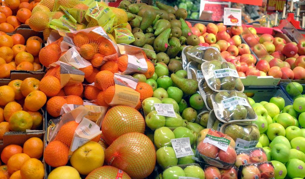 
I Jönköping har en matbutik bytt ut alla plastkassar vid fruktdisken till kassar i papper. Foto: TT-arkivbild                                            
