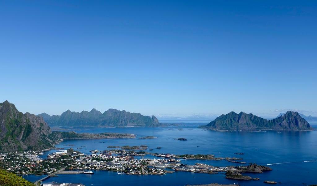 
Två svenskar har räddats från en klippavsats i Lofoten i Norge. Foto: Marianne Løvland/NTB Scanpix/TT-arkivbild                                            