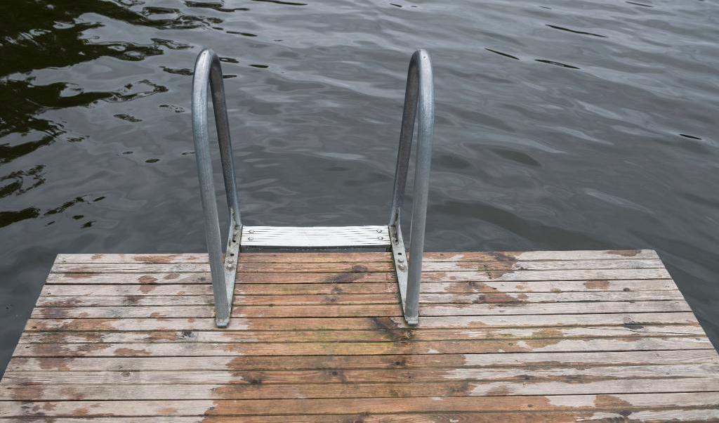 
Utsläppt orenat avloppsvatten gör att Helsingborgs stads badvattenapp avråder från bad vid sex stränder. Arkivbild.                                            