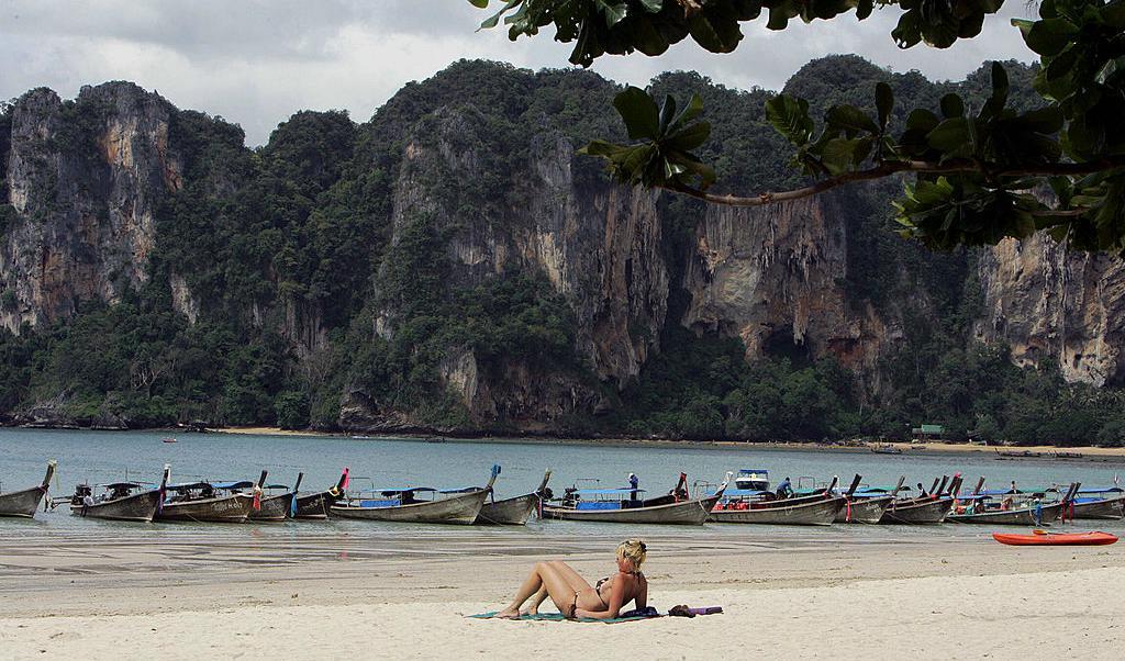 
En strand i Krabi. Överfallet mot familjen inträffade i den thailändska provinsen Krabi. Foto:  Saeed Khan AFP/Getty Images                                            