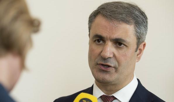 

Samordnings- och energiminister Ibrahim Baylan (S). Foto: Erik Nylander/TT/Arkivbild                                                                                        