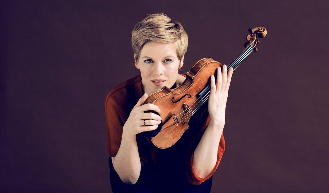 


Isabelle Faust.                                                                                                                                    