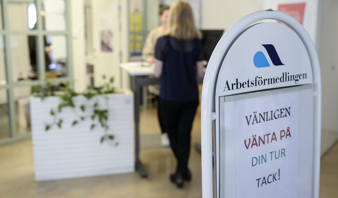 

Svaga grupper hjälps av lägre lönekostnader. Foto: Bertil Ericson/TT-arkivbild                                                                                        