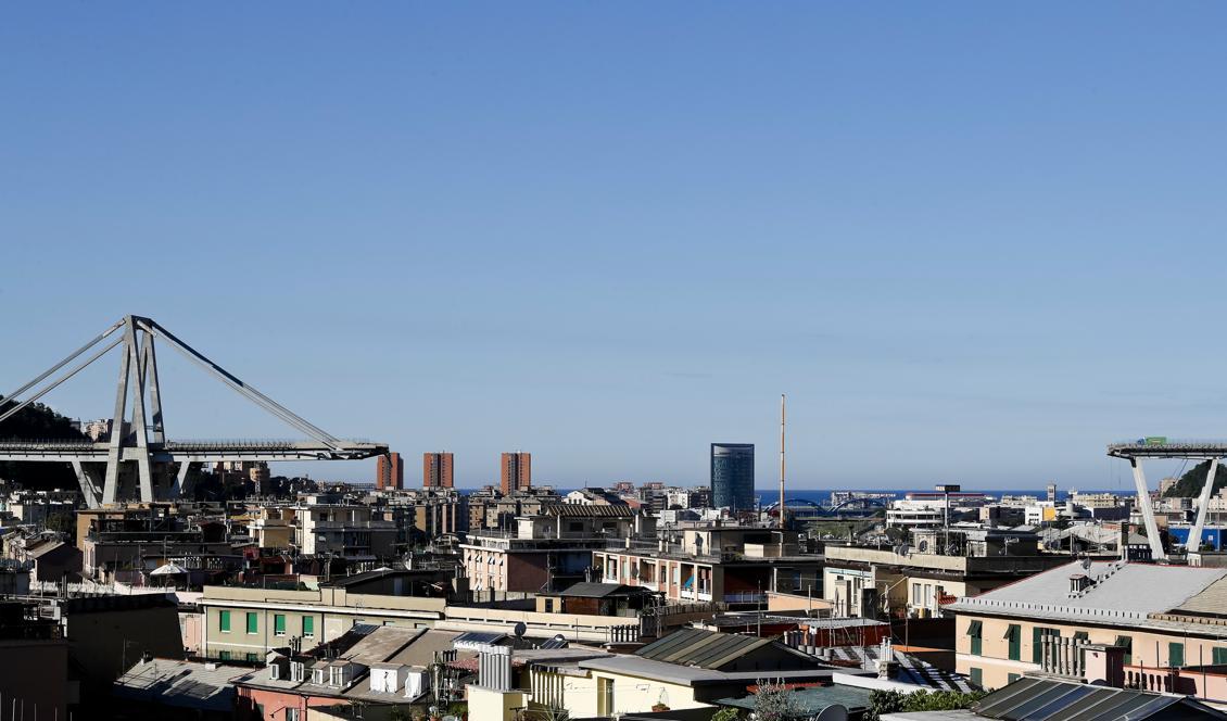 Debatten om vem som bär ansvar för olyckan i Genua har tagit fart. Foto: Antonio Calanni/AP/TT