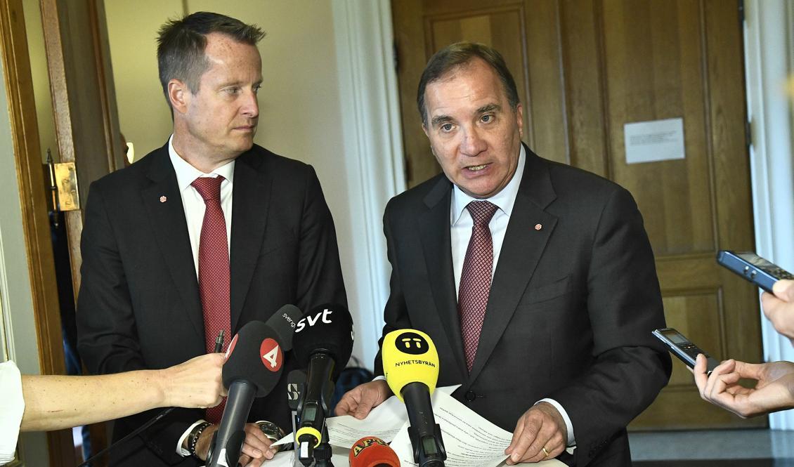 Anders Ygeman, Socialdemokraternas gruppledare i riksdagen, och statsminister Stefan Löfven, meddelar att S vill ha överläggningar med de borgerliga partierna om vem som ska bli ny talman. Foto: Claudio Bresciani/TT