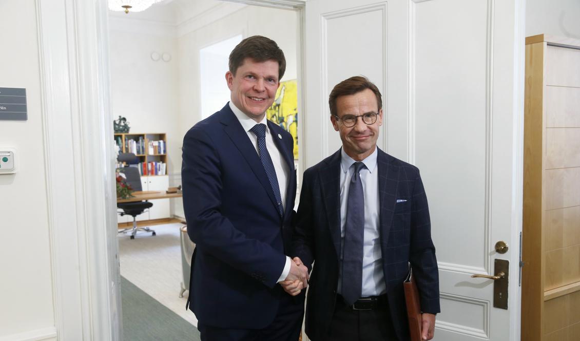 

Talmannen Andreas Norlén och M-ledaren Ulf Kristersson. Foto: Fredrik Persson/TT                                                                                        