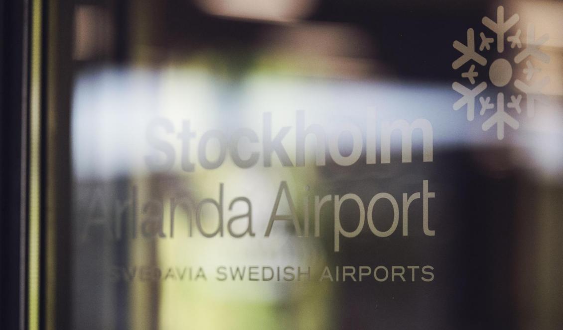 

Ett flygplan från Air India har kört in i en vägg på Arlanda. Foto: Stina Stjernkvist/TT-arkivbild                                                                                                