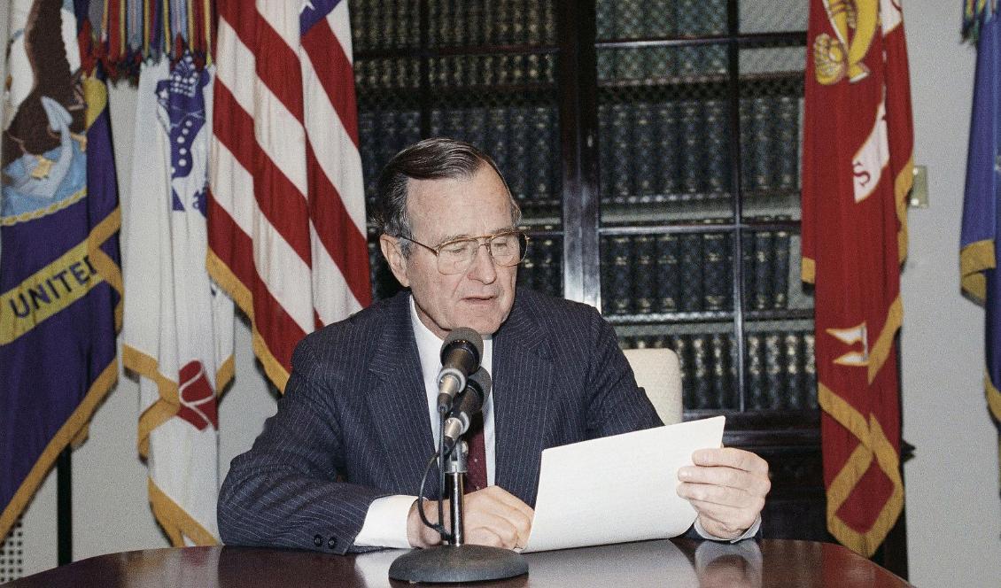 

George Bush den äldre i Vita huset 1990. Foto: Marcy Nighswander/AP/TT                                                                                                