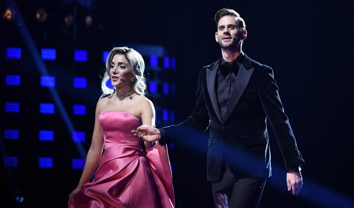 Gina Dirawi och Pär Lernström under finalen av "Idol" 2018 i Globen. Foto: Stina Stjernkvist/TT