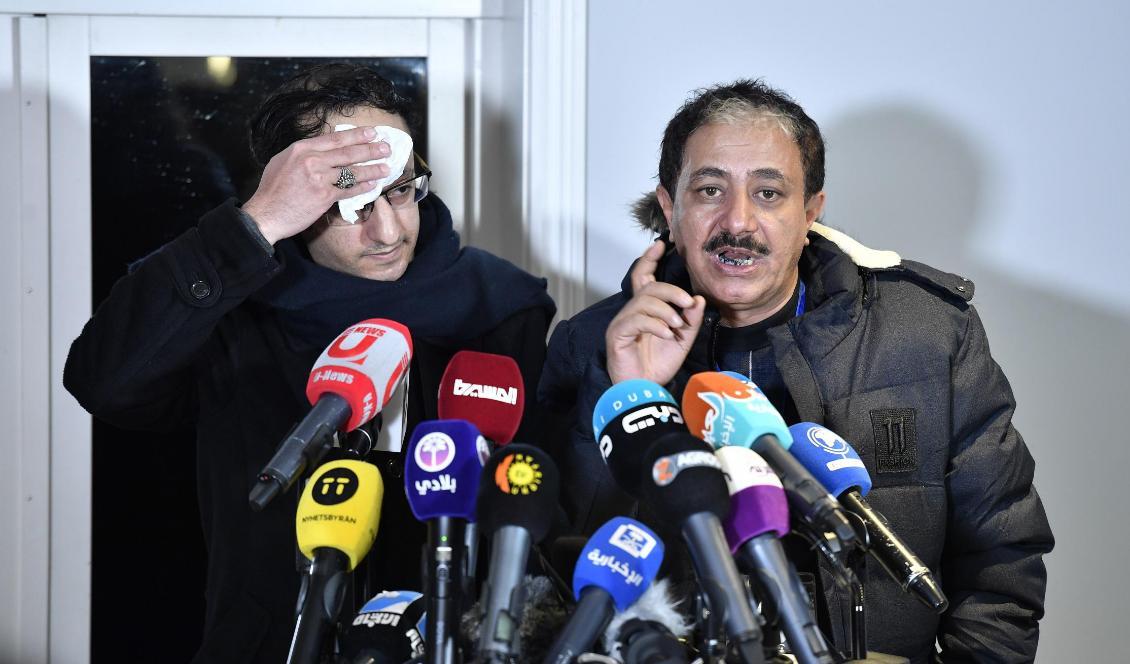 Abdul Malik al-Hajry och Abdul Majid Hanash, representanter för Huthirebellerna, vid en pressträff under Jemenförhandlingarna på i Uppland. Foto: Henrik Montgomery/TT