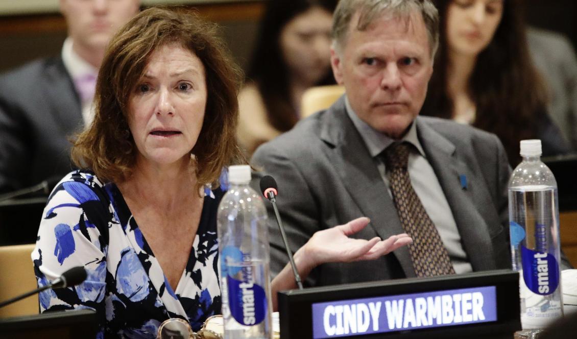 Otto Warmbiers föräldrar, Cindy Warmbier och Fred Warmbier, talar inför FN:s generalförsamling dagar efter att deras son släppts ur fångenskapen. Foto: Frank Franklin II/AP/TT-arkivbild