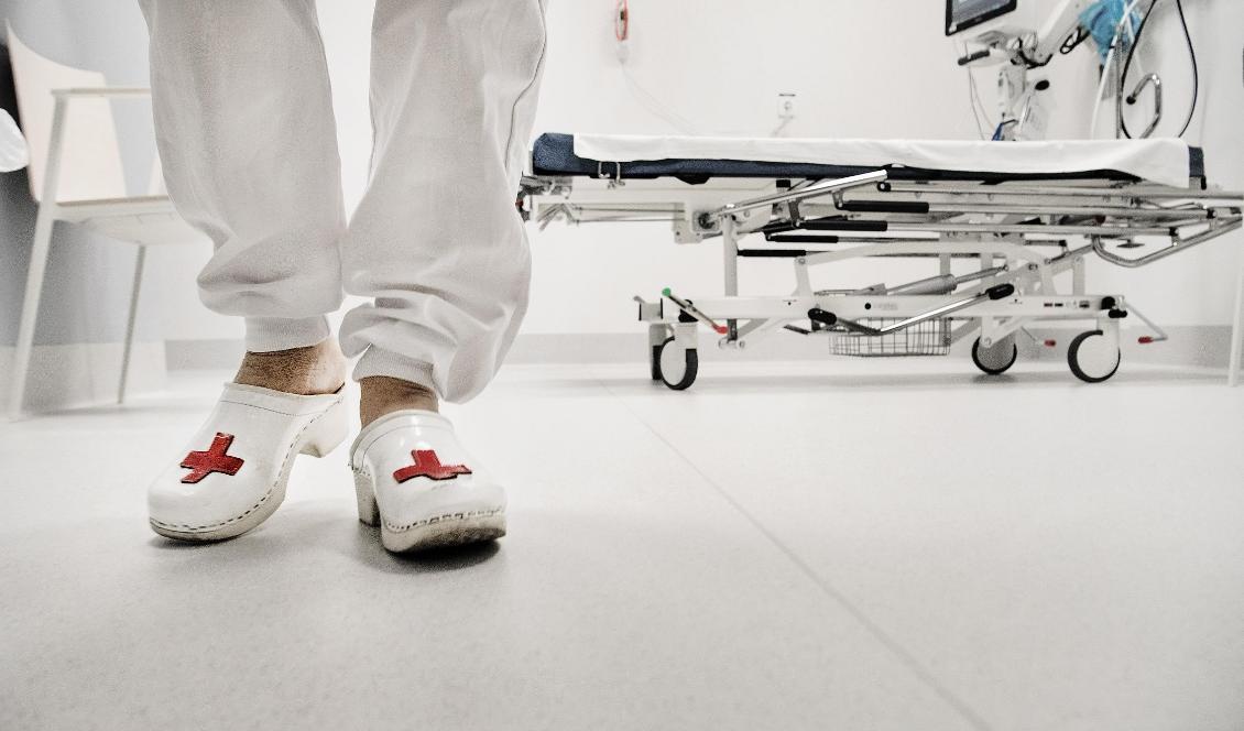 En ung man avled sedan han fått vänta i tio timmar på akuten. Foto: Tomas Oneborg/SvD/TT-arkivbild