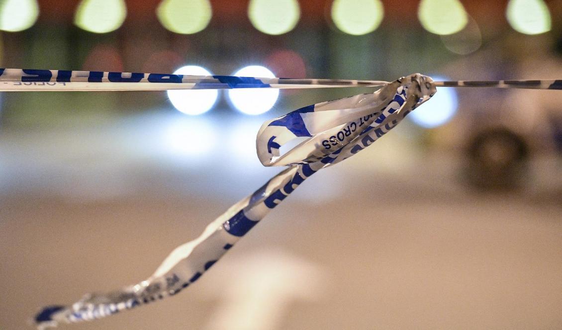 En 19-årig man är på sannolika skäl misstänkt för mordförsök på fyra personer. Foto: Johan Nilsson/TT-arkivbild