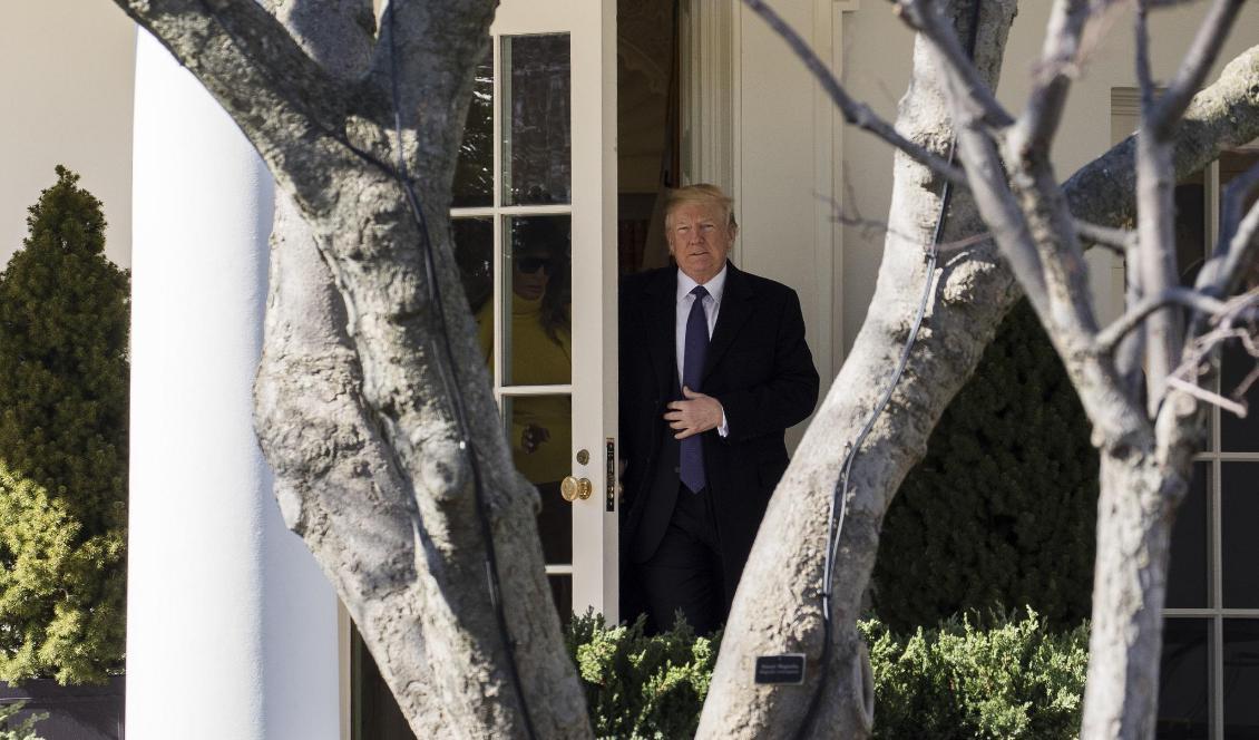 USA:s president, Donald Trump, och hans fru, USA:s första dam, Melania Trump, vid Vita huset den 1 januari 2018. Foto: Samira Bouaou/Epoch Times-arkivbild