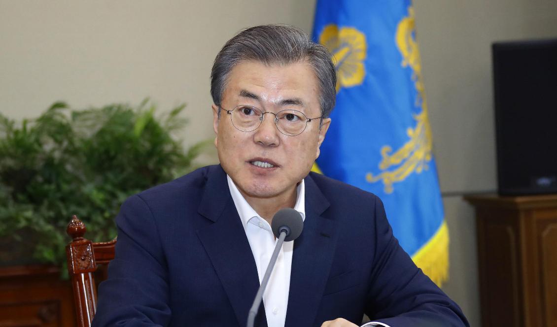 Sydkoreas president Moon Jae-In under ett möte på måndagen i presidentkansliet Blå huset i Seoul. Foto: Bae Jae-man/AP/TT