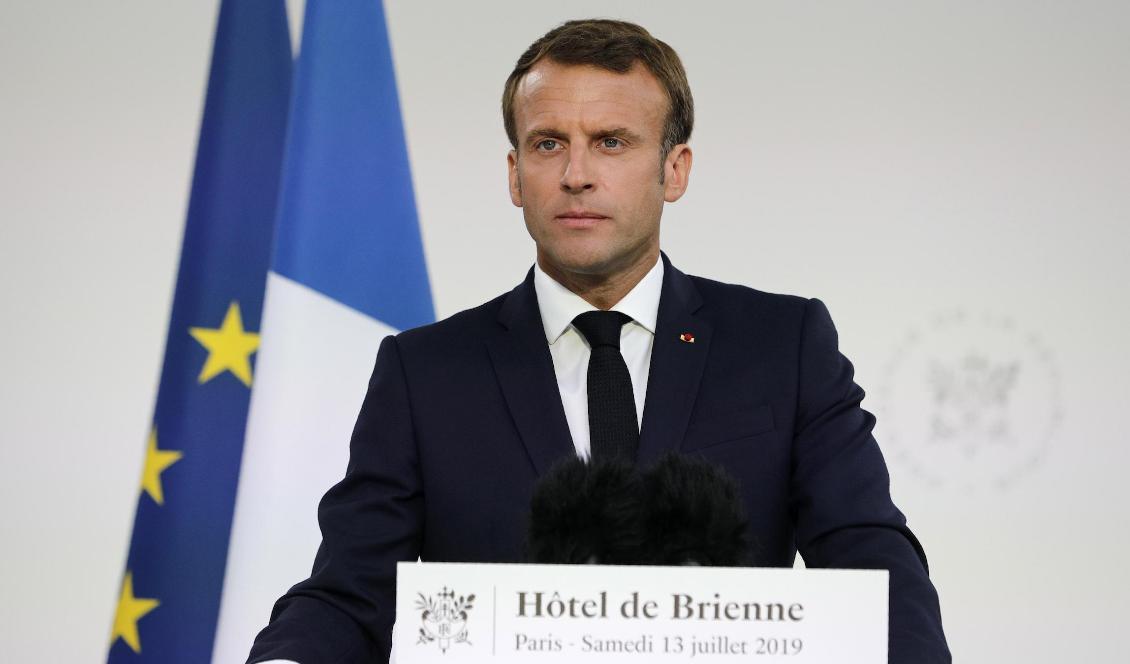 Frankrike ska inrätta en rymdstyrka inom flygvapnet, meddelar president Emmanuel Macron. Foto: Kamil Zihnioglu/poolfoto via AP/TT