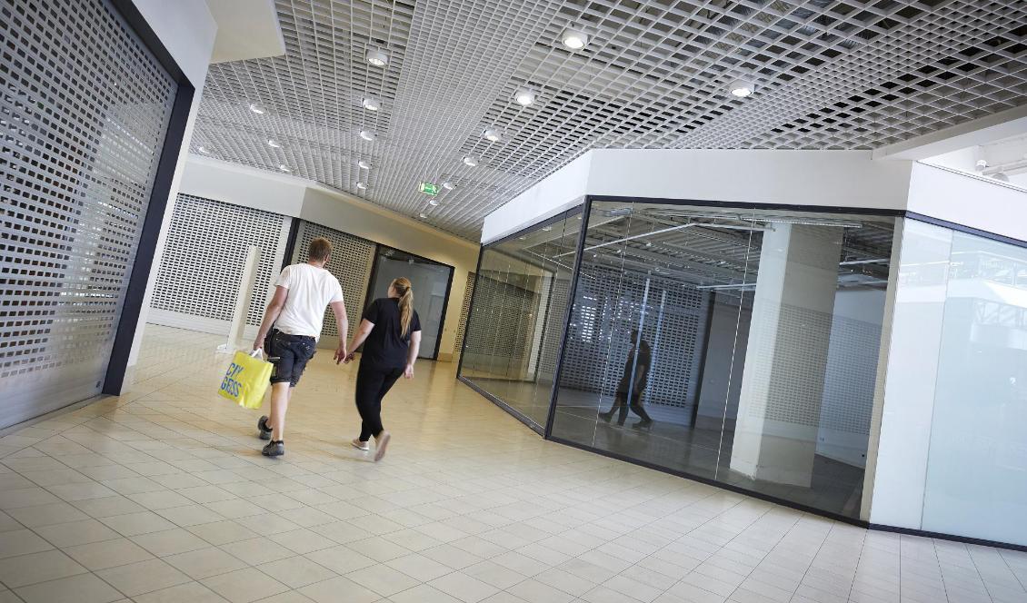 
Fler butiker väntas slå igen, och stadskärnor och gallerior töms. Foto: Fredrik Persson/TT-arkivbild                                                