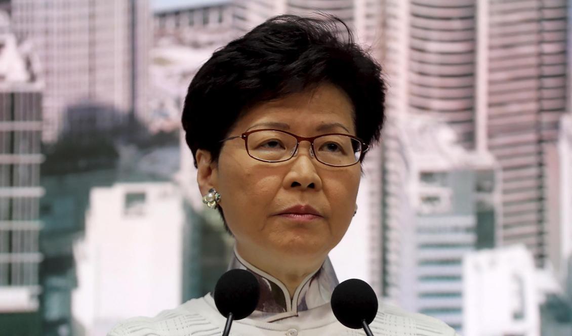 Carrie Lam på en presskonferens den 15 juni 2019. Foto: Kin Cheung/AP/TT