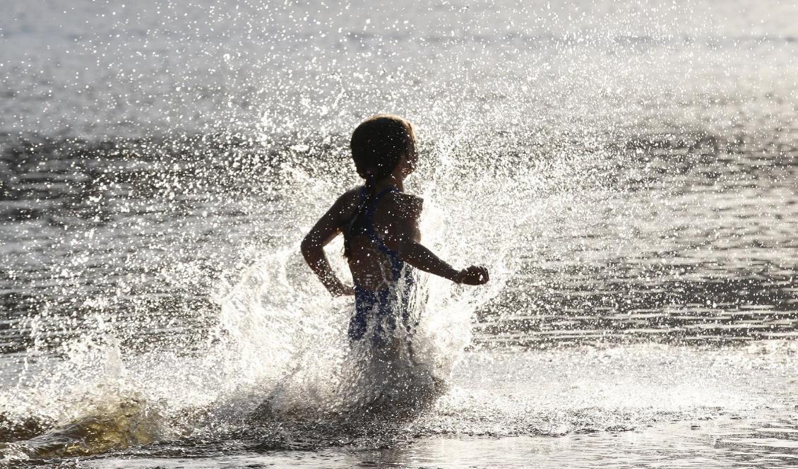 Stora delar av landet har temperaturer över 20 grader i helgen. Foto: Erik Johansen/TT-arkivbild