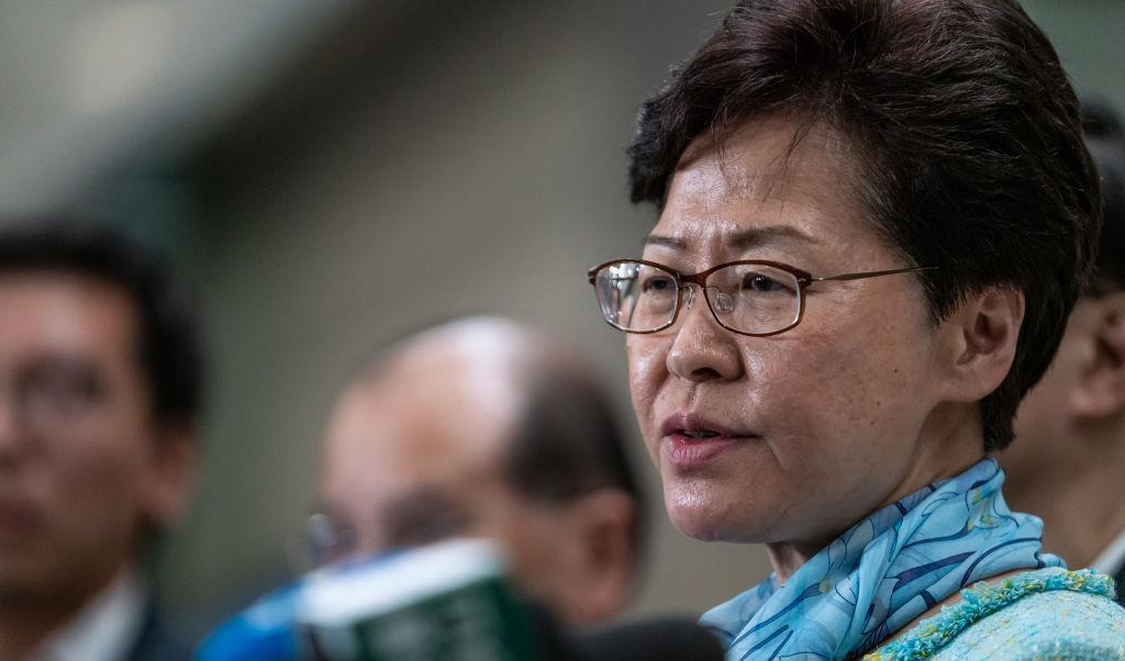 
Hongkongs ledare, Carrie Lam, talar under en presskonferens i Hongkong den 2 juli 2019. Foto: Anthony Kwan/Getty Images                                                