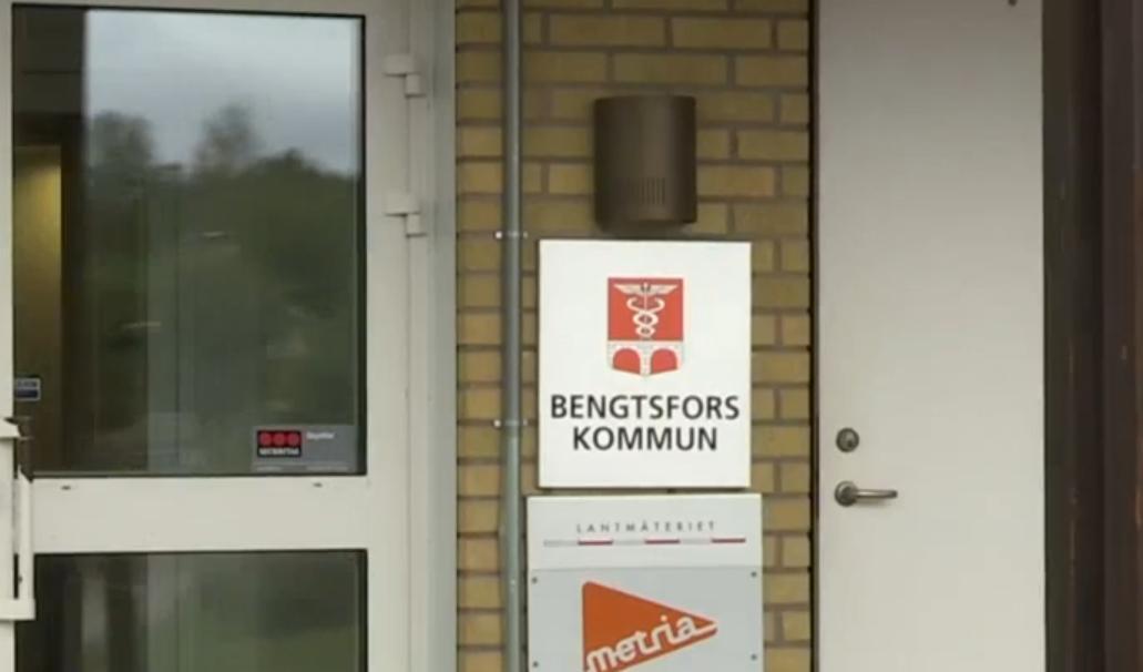 Bengtsfors kommun står inför stora ekonomiska utmaningar då kostnaderna för nyanlända har skenat. Foto: Skärmdump/SVT