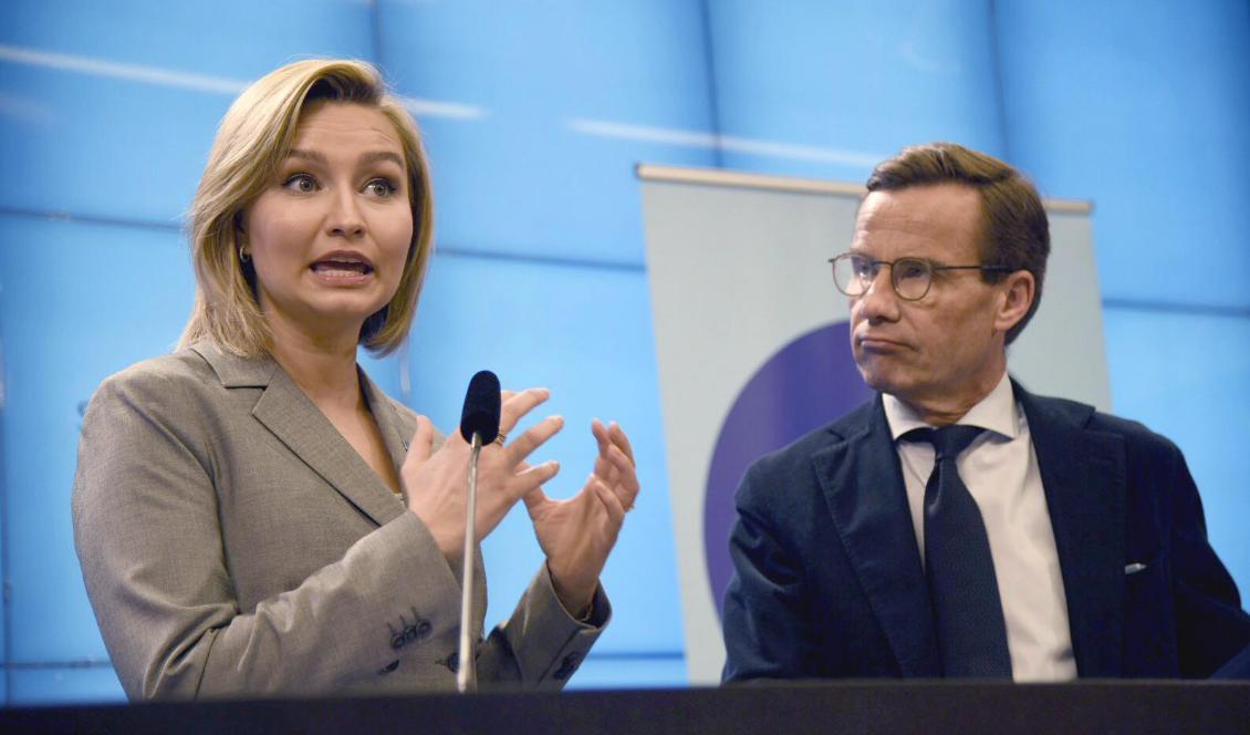 Det blir ingen förundersökning om misstänkt mutbrott med anledning av Ulf Kristerssons (th), Ebba Busch Thors (tv) och Nyamko Sabunis partyresa till Tel Aviv. Foto: Marko Säävälä/TT-arkivbild