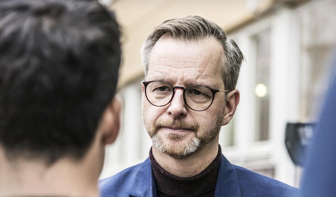 Regeringen och inrikesminister Mikael Damberg (S) får fortsatt kritik från delar av oppositionen angående hanteringen av imamerna som bedömts som säkerhetsrisker. Foto: TT-arkivbild