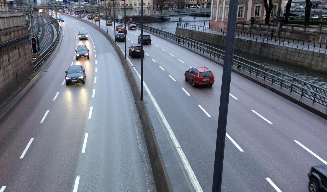 Liberalerna vill ha avgifter på motorvägar där det finns bra kollektivtrafik. Foto: Epoch Times-arkivbild