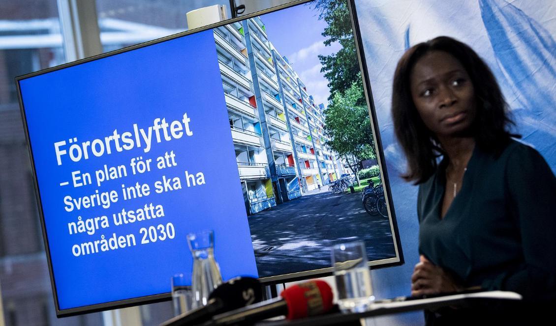 
Liberalernas partiledare Nyamko Sabuni håller pressträff på Liberalernas landsmöte. Foto: Pontus Lundahl/TT                                                