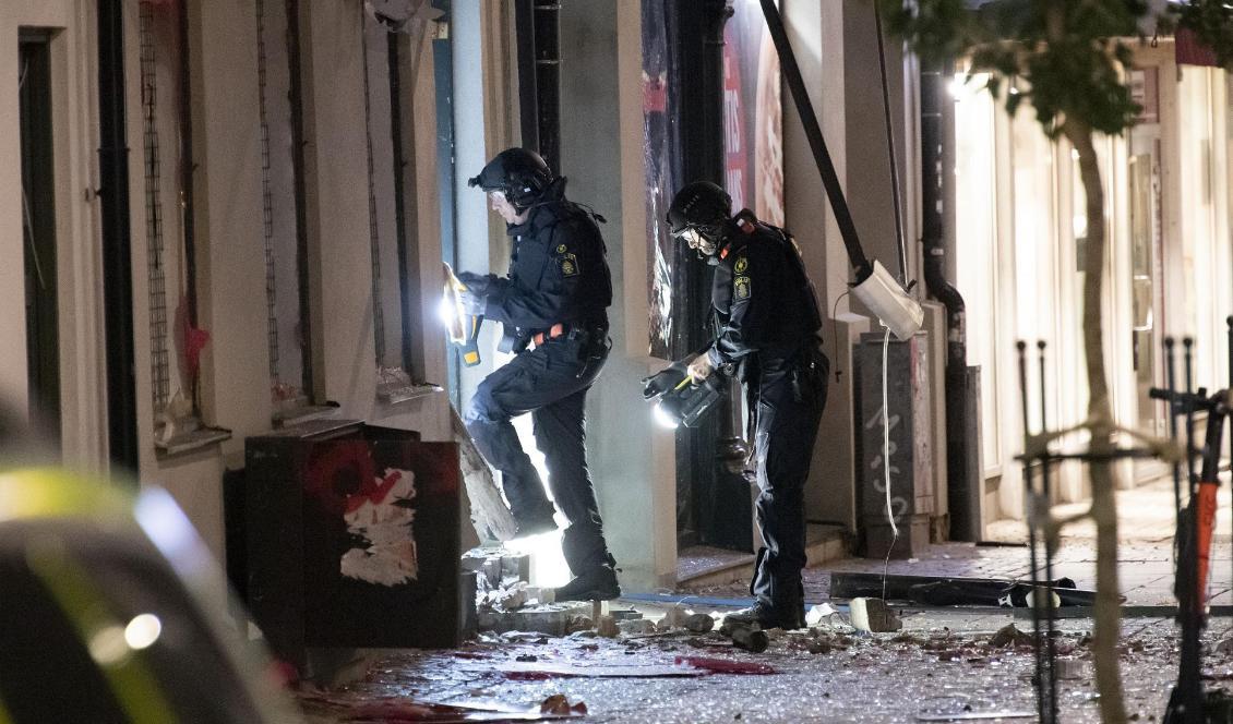 

Nationella bombskyddet är på plats efter en explosion i Lund. Foto: Johan Nilsson/TT                                                                                                